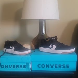 BRAND NEW Converse Tennis shoes